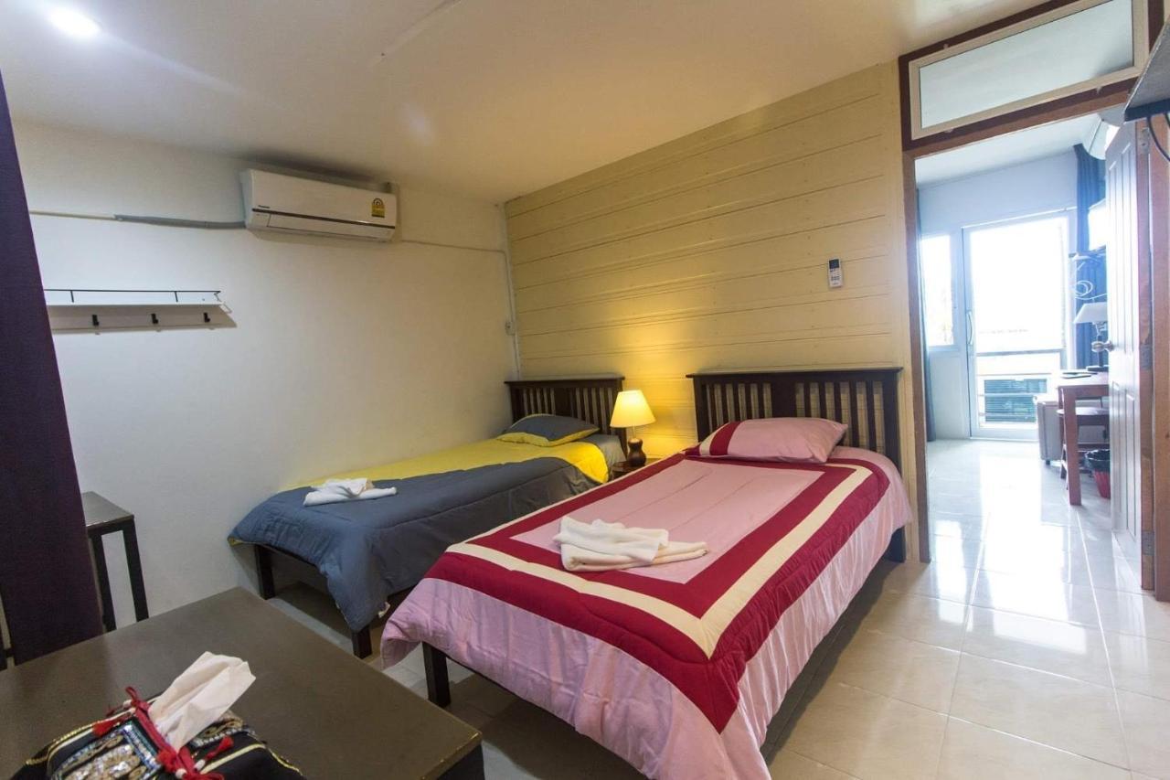 Savika Guesthouse Ranong Exteriör bild