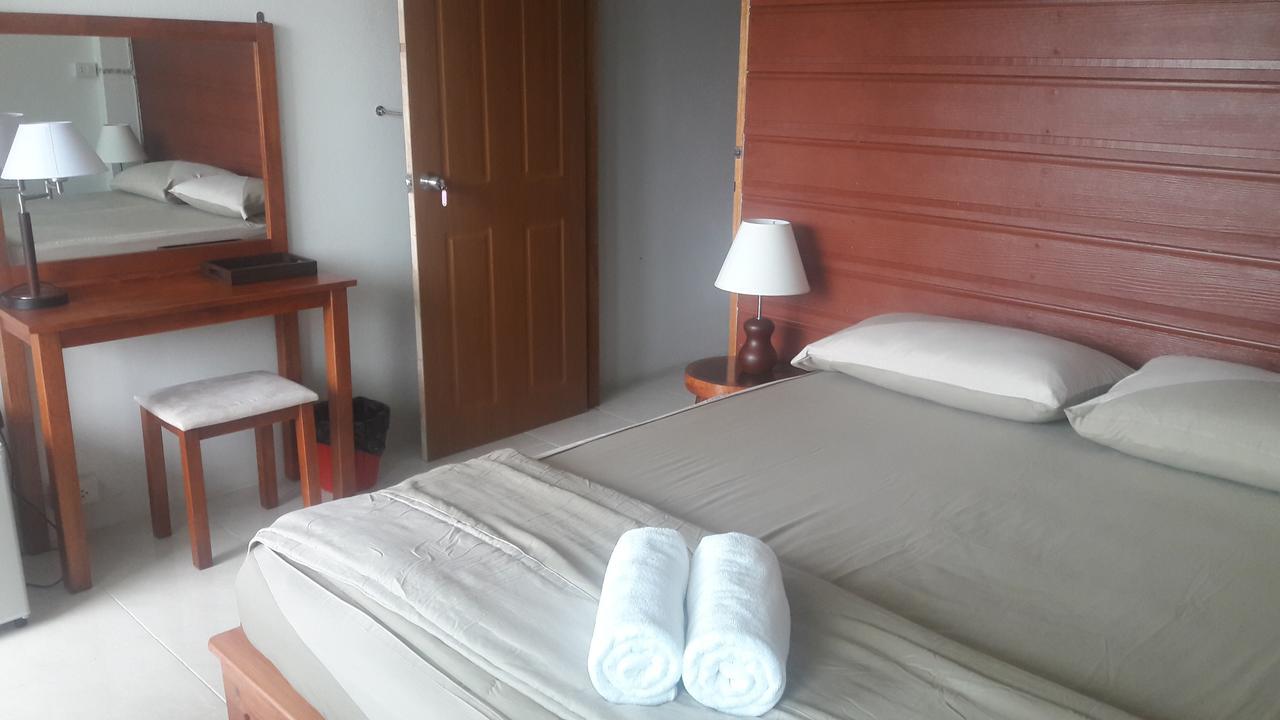 Savika Guesthouse Ranong Exteriör bild