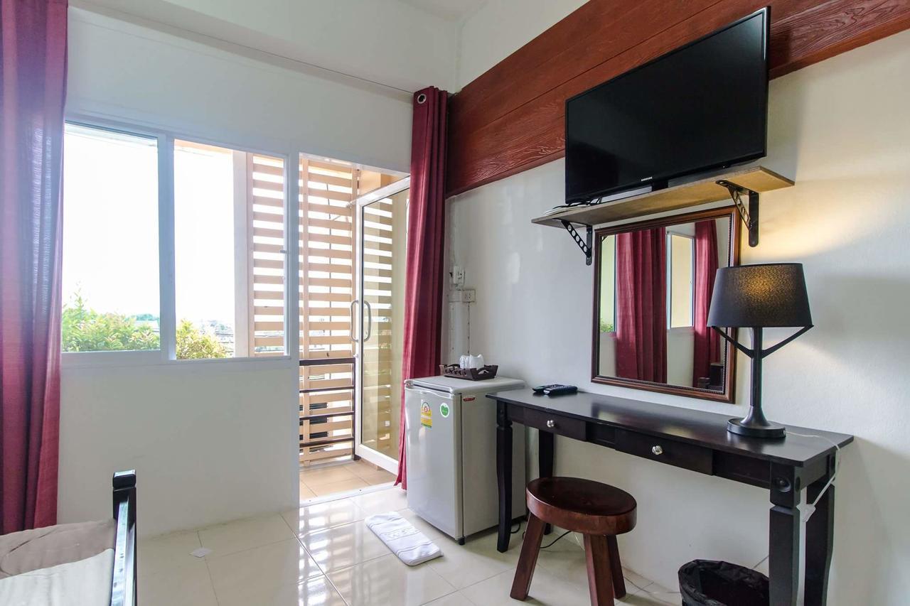 Savika Guesthouse Ranong Exteriör bild