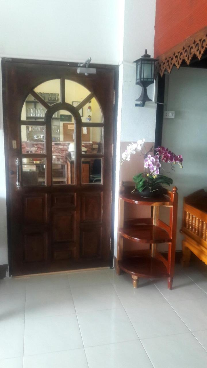 Savika Guesthouse Ranong Exteriör bild