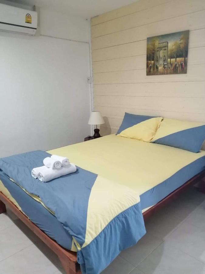 Savika Guesthouse Ranong Exteriör bild